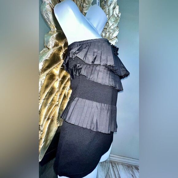 Blaque Label Black Ruffle One Should Top - Picture 13 of 14